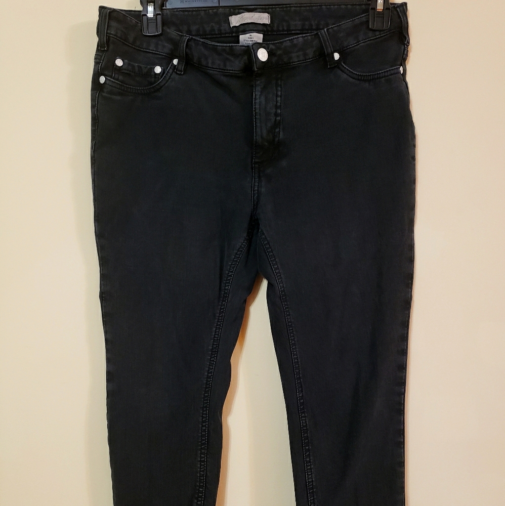 Regal Jeans black jean capris